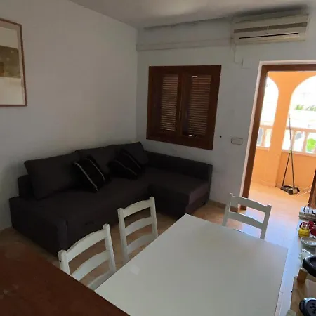 : 1st Floor With Pool View Торрев'єха